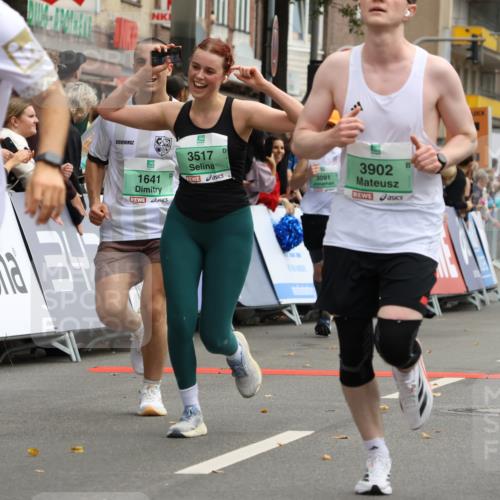 21.09.2025 - PSD Bank Halbmarathon Strokosch-Dieckow http://msf.ph/oto/8946643 21.09.2025 12:15:05 Ziel 1071, 1072, 1384, 1587, 1588, 1589, 1641, 3091, 3140, 3191, 3433, 3517, 3902 meine-sportfotos.de