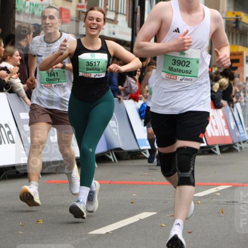21.09.2025 - PSD Bank Halbmarathon Strokosch-Dieckow http://msf.ph/oto/8946646 21.09.2025 12:15:05 Ziel 1071, 1072, 1384, 1587, 1588, 1589, 1641, 3091, 3140, 3191, 3433, 3517, 3902 meine-sportfotos.de