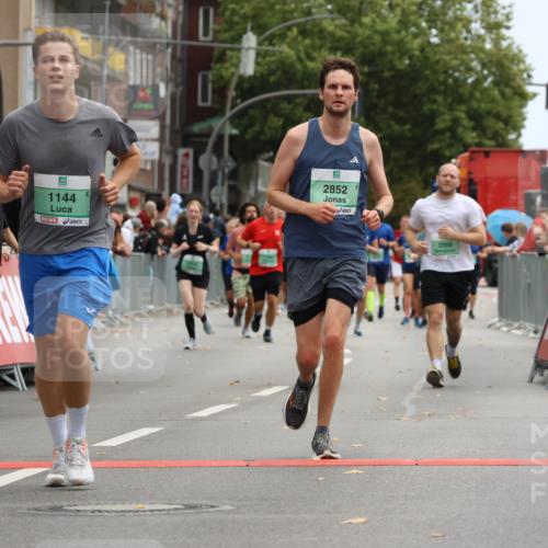 21.09.2025 - PSD Bank Halbmarathon Strokosch-Dieckow http://msf.ph/oto/8946838 21.09.2025 12:17:19 Ziel 1105, 1143, 1144, 1145, 2852, 3496, 3609, 3874, 4032 meine-sportfotos.de