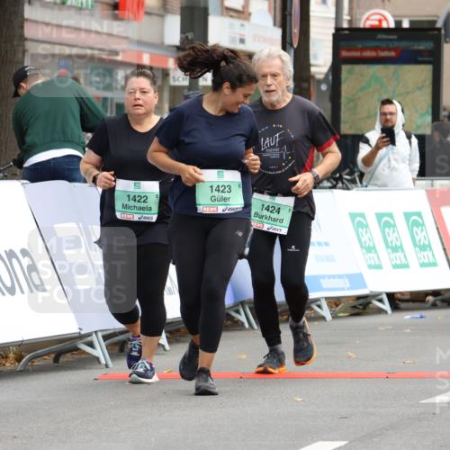 21.09.2025 - PSD Bank Halbmarathon Strokosch-Dieckow http://msf.ph/oto/8946843 21.09.2025 12:55:07 Ziel 1422, 1423, 1424, 1425, 3854 meine-sportfotos.de