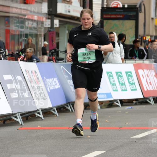 21.09.2025 - PSD Bank Halbmarathon Strokosch-Dieckow http://msf.ph/oto/8946851 21.09.2025 12:55:13 Ziel 1422, 1423, 1424, 1425, 3854 meine-sportfotos.de