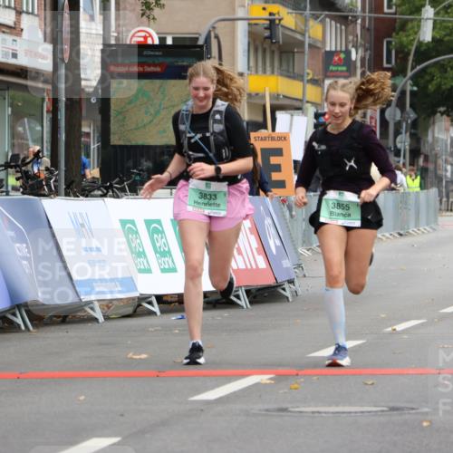21.09.2025 - PSD Bank Halbmarathon Strokosch-Dieckow http://msf.ph/oto/8946864 21.09.2025 12:56:32 Ziel 3833, 3855 meine-sportfotos.de