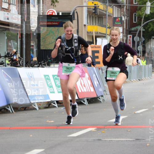 21.09.2025 - PSD Bank Halbmarathon Strokosch-Dieckow http://msf.ph/oto/8946866 21.09.2025 12:56:32 Ziel 3833, 3855 meine-sportfotos.de