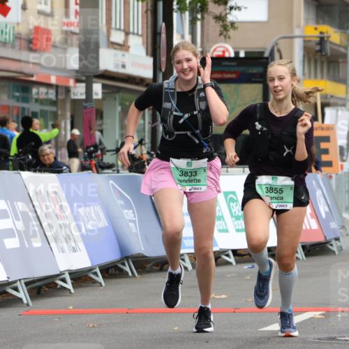 21.09.2025 - PSD Bank Halbmarathon Strokosch-Dieckow http://msf.ph/oto/8946869 21.09.2025 12:56:33 Ziel 3833, 3855 meine-sportfotos.de