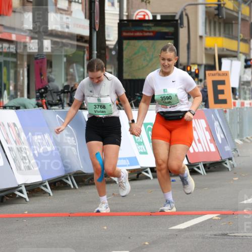 21.09.2025 - PSD Bank Halbmarathon Strokosch-Dieckow http://msf.ph/oto/8946905 21.09.2025 12:59:05 Ziel 3590, 3768 meine-sportfotos.de