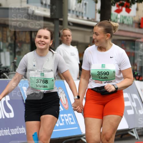 21.09.2025 - PSD Bank Halbmarathon Strokosch-Dieckow http://msf.ph/oto/8946919 21.09.2025 12:59:08 Ziel 3590, 3768 meine-sportfotos.de