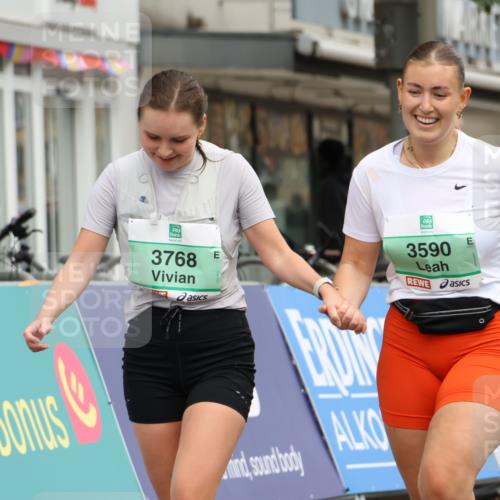 21.09.2025 - PSD Bank Halbmarathon Strokosch-Dieckow http://msf.ph/oto/8946925 21.09.2025 12:59:09 Ziel 3590, 3768 meine-sportfotos.de