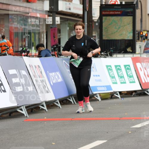 21.09.2025 - PSD Bank Halbmarathon Strokosch-Dieckow http://msf.ph/oto/8946981 21.09.2025 13:02:44 Ziel 1048, 1559, 3867 meine-sportfotos.de