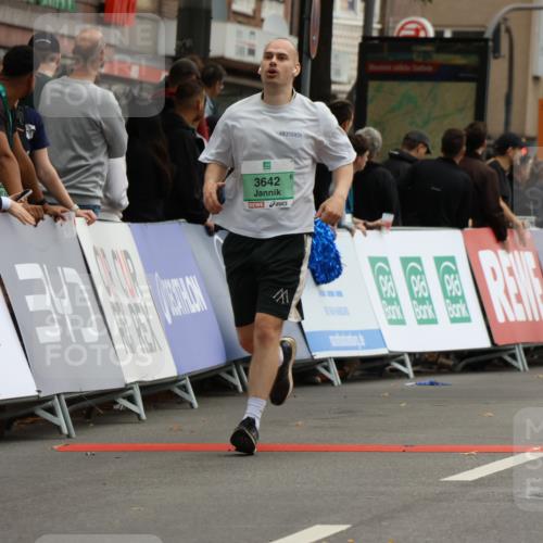 21.09.2025 - PSD Bank Halbmarathon Strokosch-Dieckow http://msf.ph/oto/8947117 21.09.2025 12:18:20 Ziel 1290, 1292, 1385, 3178, 3642, 3971 meine-sportfotos.de