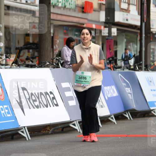 21.09.2025 - PSD Bank Halbmarathon Strokosch-Dieckow http://msf.ph/oto/8947156 21.09.2025 13:06:18 Ziel 3835 meine-sportfotos.de