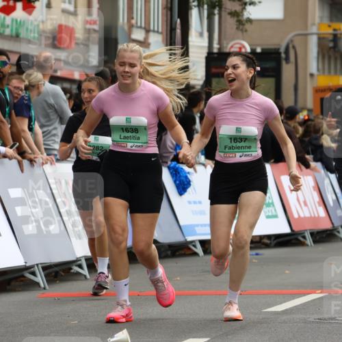 21.09.2025 - PSD Bank Halbmarathon Strokosch-Dieckow http://msf.ph/oto/8947170 21.09.2025 12:18:48 Ziel 1050, 1541, 1637, 1638, 1950, 2973, 2974, 3282, 3437, 3486, 3563, 3752, 3796 meine-sportfotos.de