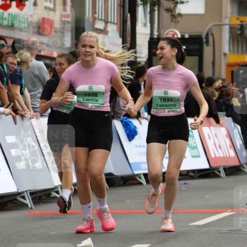 21.09.2025 - PSD Bank Halbmarathon Strokosch-Dieckow http://msf.ph/oto/8947172 21.09.2025 12:18:48 Ziel 1050, 1541, 1637, 1638, 1950, 2973, 2974, 3282, 3437, 3486, 3563, 3752, 3796 meine-sportfotos.de