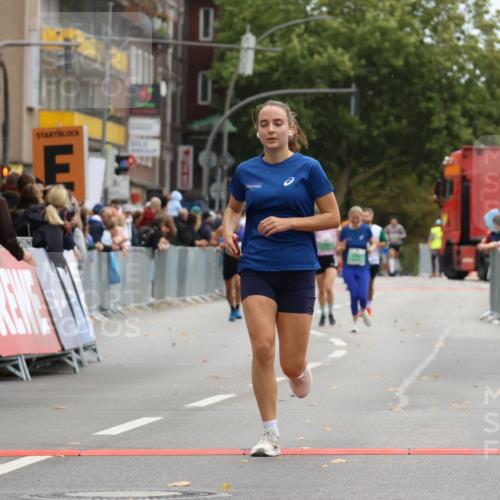 21.09.2025 - PSD Bank Halbmarathon Strokosch-Dieckow http://msf.ph/oto/8947216 21.09.2025 12:19:02 Ziel 1294, 3268, 3306, 3417, 3437, 3900 meine-sportfotos.de