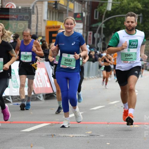 21.09.2025 - PSD Bank Halbmarathon Strokosch-Dieckow http://msf.ph/oto/8947230 21.09.2025 12:19:16 Ziel 1142, 2002, 2981, 3293, 3423, 3582, 3720, 3977 meine-sportfotos.de