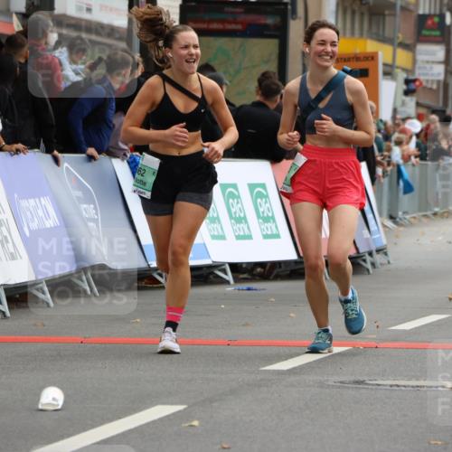 21.09.2025 - PSD Bank Halbmarathon Strokosch-Dieckow http://msf.ph/oto/8947264 21.09.2025 12:19:28 Ziel 1142, 3423, 3662, 3663, 3720 meine-sportfotos.de