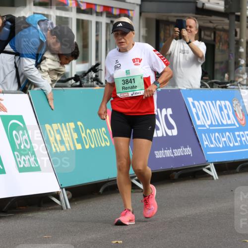 21.09.2025 - PSD Bank Halbmarathon Strokosch-Dieckow http://msf.ph/oto/8947286 21.09.2025 13:07:30 Ziel 3613, 3841 meine-sportfotos.de