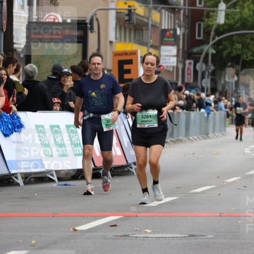 21.09.2025 - PSD Bank Halbmarathon Strokosch-Dieckow http://msf.ph/oto/8947318 21.09.2025 12:24:18 Ziel 1498, 1499, 3022, 3219, 3281, 3602 meine-sportfotos.de