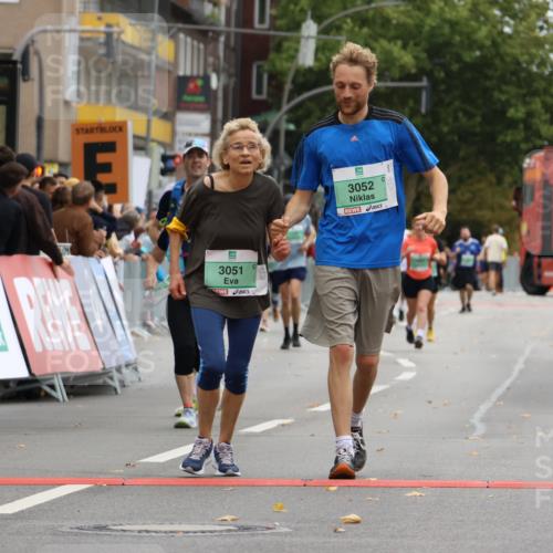 21.09.2025 - PSD Bank Halbmarathon Strokosch-Dieckow http://msf.ph/oto/8947364 21.09.2025 12:20:15 Ziel 1151, 1152, 1176, 2211, 3051, 3052, 3445 meine-sportfotos.de