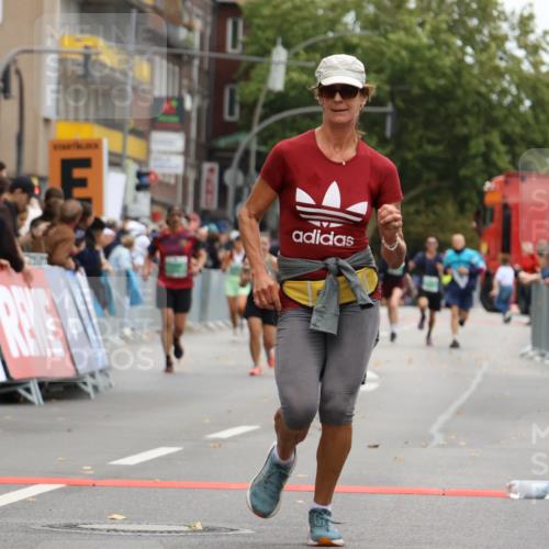 21.09.2025 - PSD Bank Halbmarathon Strokosch-Dieckow http://msf.ph/oto/8947369 21.09.2025 12:24:49 Ziel 2846, 3143, 3214, 3263, 3745, 3762 meine-sportfotos.de