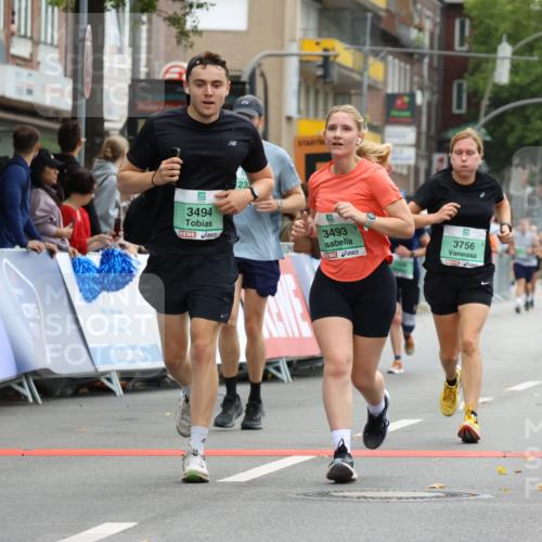 21.09.2025 - PSD Bank Halbmarathon Strokosch-Dieckow http://msf.ph/oto/8947390 21.09.2025 12:20:29 Ziel 1176, 1235, 2211, 3493, 3494, 3756 meine-sportfotos.de
