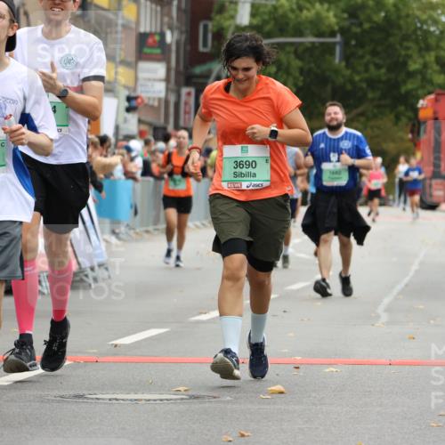 21.09.2025 - PSD Bank Halbmarathon Strokosch-Dieckow http://msf.ph/oto/8947412 21.09.2025 12:20:41 Ziel 1208, 1474, 1552, 1682, 3690 meine-sportfotos.de