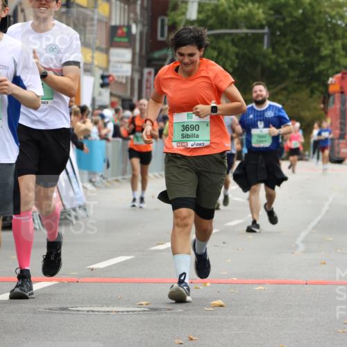 21.09.2025 - PSD Bank Halbmarathon Strokosch-Dieckow http://msf.ph/oto/8947414 21.09.2025 12:20:41 Ziel 1208, 1474, 1552, 1682, 3690 meine-sportfotos.de