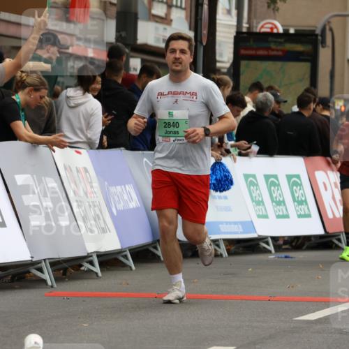 21.09.2025 - PSD Bank Halbmarathon Strokosch-Dieckow http://msf.ph/oto/8947525 21.09.2025 12:21:27 Ziel 2840, 2887, 2905, 3333, 3460, 3980 meine-sportfotos.de