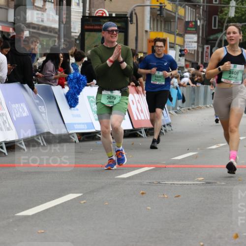 21.09.2025 - PSD Bank Halbmarathon Strokosch-Dieckow http://msf.ph/oto/8947570 21.09.2025 12:21:44 Ziel 1214, 1551, 3409, 3679, 3694 meine-sportfotos.de