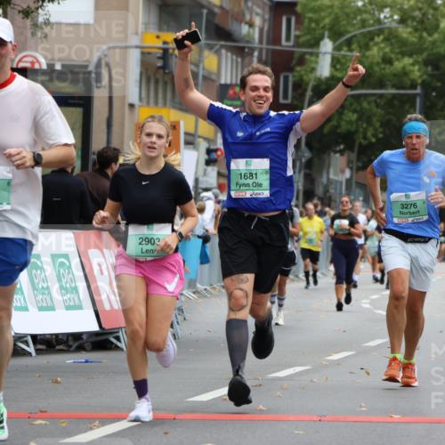 21.09.2025 - PSD Bank Halbmarathon Strokosch-Dieckow http://msf.ph/oto/8947577 21.09.2025 12:26:32 Ziel 1681, 2900, 2903, 2950, 3276, 3514, 3686, 3813 meine-sportfotos.de