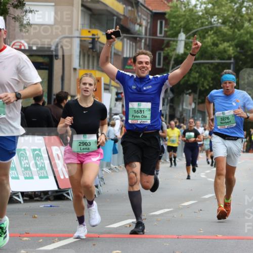 21.09.2025 - PSD Bank Halbmarathon Strokosch-Dieckow http://msf.ph/oto/8947579 21.09.2025 12:26:32 Ziel 1681, 2900, 2903, 2950, 3276, 3514, 3686, 3813 meine-sportfotos.de
