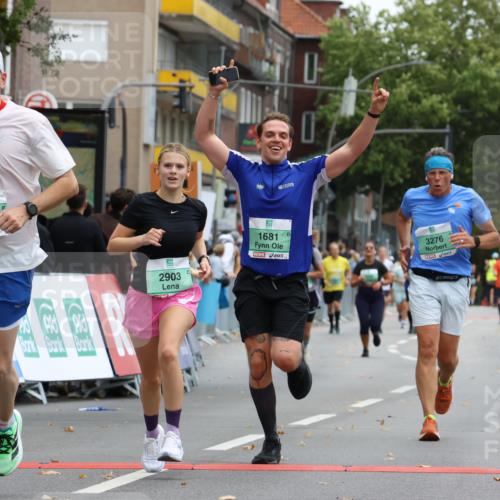 21.09.2025 - PSD Bank Halbmarathon Strokosch-Dieckow http://msf.ph/oto/8947581 21.09.2025 12:26:32 Ziel 1681, 2900, 2903, 2950, 3276, 3514, 3686, 3813 meine-sportfotos.de