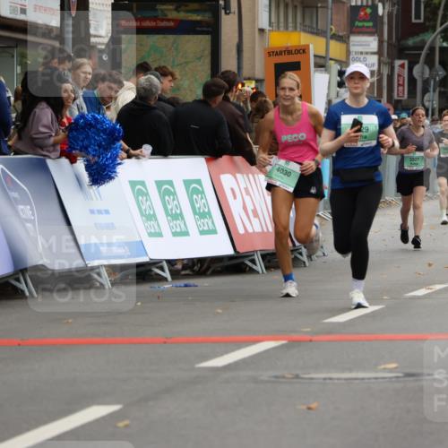21.09.2025 - PSD Bank Halbmarathon Strokosch-Dieckow http://msf.ph/oto/8947585 21.09.2025 12:21:52 Ziel 1551, 3409, 3629, 3679, 4030 meine-sportfotos.de