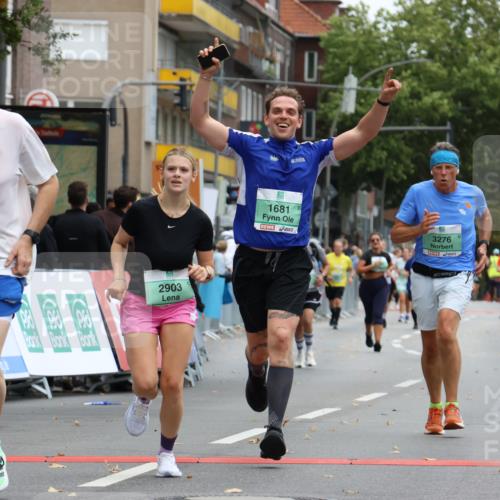 21.09.2025 - PSD Bank Halbmarathon Strokosch-Dieckow http://msf.ph/oto/8947586 21.09.2025 12:26:33 Ziel 1681, 2903, 3276, 3514, 3686, 3813 meine-sportfotos.de