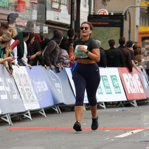 21.09.2025 - PSD Bank Halbmarathon Strokosch-Dieckow http://msf.ph/oto/8947606 21.09.2025 12:26:46 Ziel 3518, 3559 meine-sportfotos.de