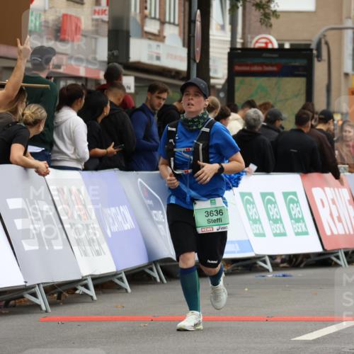 21.09.2025 - PSD Bank Halbmarathon Strokosch-Dieckow http://msf.ph/oto/8947620 21.09.2025 12:22:10 Ziel 2560, 3305, 3327, 3432, 3562, 3636, 3890 meine-sportfotos.de