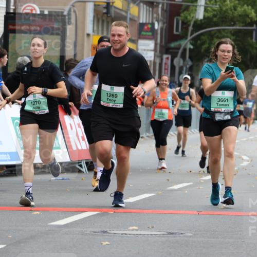 21.09.2025 - PSD Bank Halbmarathon Strokosch-Dieckow http://msf.ph/oto/8947685 21.09.2025 12:27:21 Ziel 1269, 1270, 3451, 3661, 3845, 3989 meine-sportfotos.de