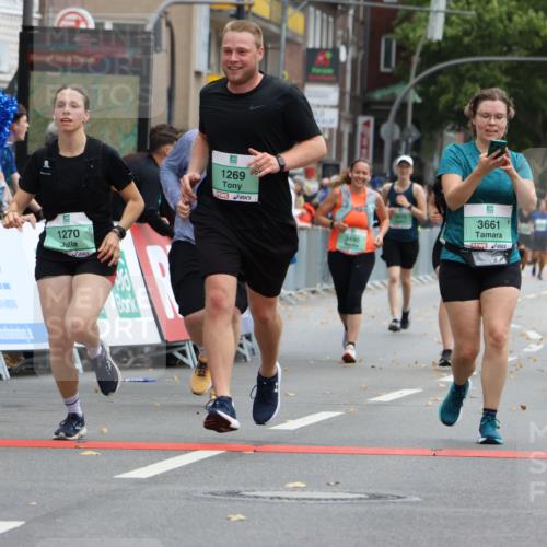 21.09.2025 - PSD Bank Halbmarathon Strokosch-Dieckow http://msf.ph/oto/8947689 21.09.2025 12:27:21 Ziel 1269, 1270, 3451, 3661, 3845, 3989 meine-sportfotos.de