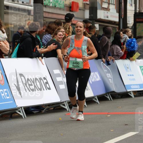 21.09.2025 - PSD Bank Halbmarathon Strokosch-Dieckow http://msf.ph/oto/8947710 21.09.2025 12:27:29 Ziel 1269, 1270, 1362, 3451, 3457, 3472, 3490, 3661, 3845 meine-sportfotos.de