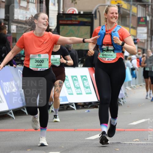 21.09.2025 - PSD Bank Halbmarathon Strokosch-Dieckow http://msf.ph/oto/8947759 21.09.2025 12:28:08 Ziel 1677, 3478, 3481, 3507, 3600, 3615, 3658 meine-sportfotos.de