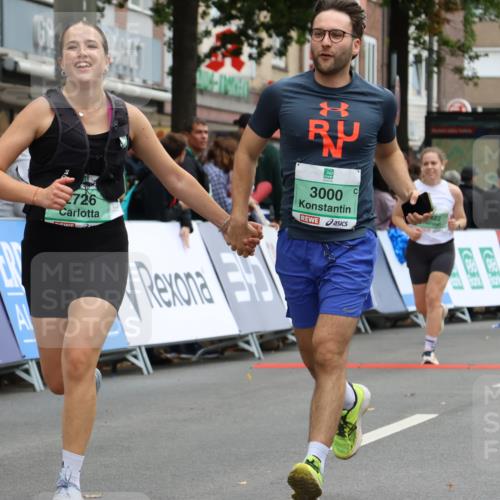 21.09.2025 - PSD Bank Halbmarathon Strokosch-Dieckow http://msf.ph/oto/8947806 21.09.2025 12:28:21 Ziel 2726, 3000, 3422, 3776 meine-sportfotos.de