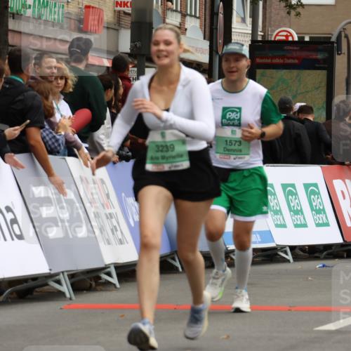 21.09.2025 - PSD Bank Halbmarathon Strokosch-Dieckow http://msf.ph/oto/8947844 21.09.2025 12:28:46 Ziel 1065, 1573, 3239, 3684, 3685 meine-sportfotos.de