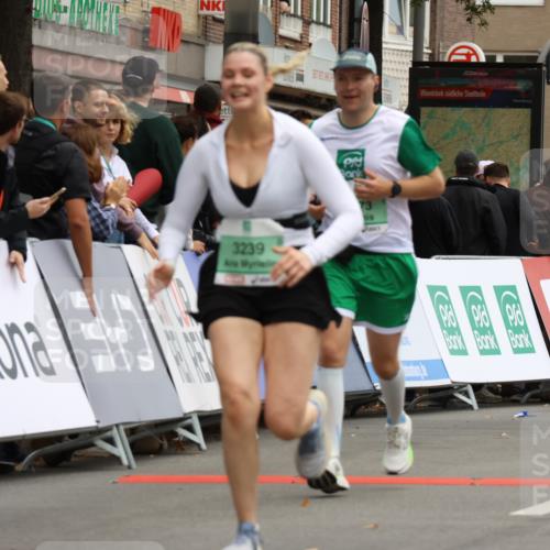 21.09.2025 - PSD Bank Halbmarathon Strokosch-Dieckow http://msf.ph/oto/8947846 21.09.2025 12:28:47 Ziel 1065, 1573, 3239, 3684, 3685 meine-sportfotos.de
