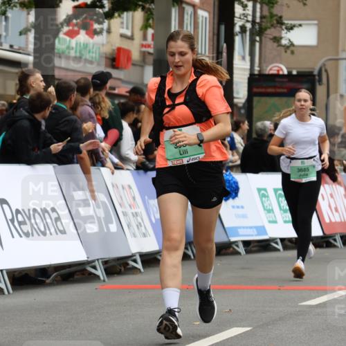 21.09.2025 - PSD Bank Halbmarathon Strokosch-Dieckow http://msf.ph/oto/8947848 21.09.2025 12:28:50 Ziel 1065, 1573, 3239, 3684, 3685 meine-sportfotos.de