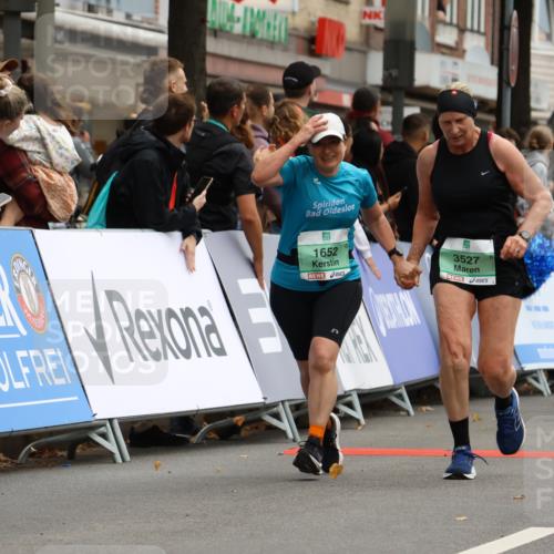 21.09.2025 - PSD Bank Halbmarathon Strokosch-Dieckow http://msf.ph/oto/8947865 21.09.2025 12:29:06 Ziel 1652, 3527, 3633, 3880, 3981 meine-sportfotos.de