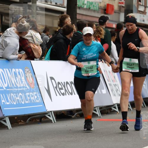 21.09.2025 - PSD Bank Halbmarathon Strokosch-Dieckow http://msf.ph/oto/8947873 21.09.2025 12:29:06 Ziel 1652, 3527, 3633, 3880, 3981 meine-sportfotos.de