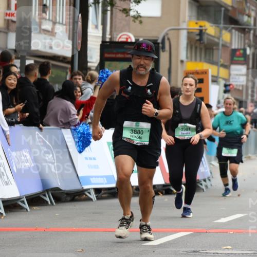 21.09.2025 - PSD Bank Halbmarathon Strokosch-Dieckow http://msf.ph/oto/8947875 21.09.2025 12:29:09 Ziel 1652, 3426, 3527, 3633, 3880, 3981 meine-sportfotos.de