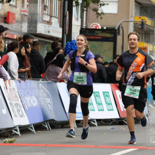 21.09.2025 - PSD Bank Halbmarathon Strokosch-Dieckow http://msf.ph/oto/8947908 21.09.2025 12:29:37 Ziel 1244, 1678, 2845, 3592, 3614, 3625, 3741, 3779 meine-sportfotos.de