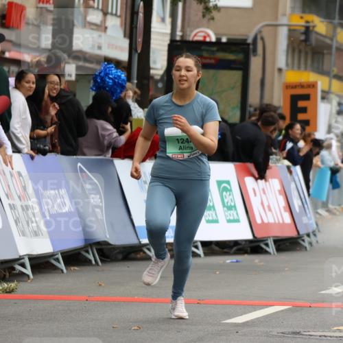 21.09.2025 - PSD Bank Halbmarathon Strokosch-Dieckow http://msf.ph/oto/8947920 21.09.2025 12:29:41 Ziel 1244, 1678, 2845, 3592, 3614, 3625, 3741 meine-sportfotos.de
