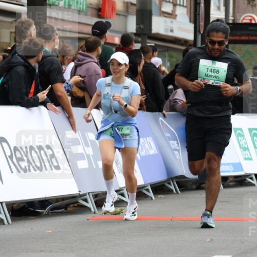 21.09.2025 - PSD Bank Halbmarathon Strokosch-Dieckow http://msf.ph/oto/8947932 21.09.2025 12:29:54 Ziel 1467, 1468, 3287, 3351 meine-sportfotos.de