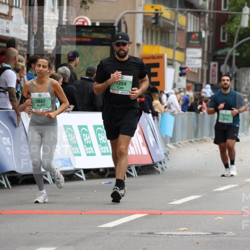 21.09.2025 - PSD Bank Halbmarathon Strokosch-Dieckow http://msf.ph/oto/8948002 21.09.2025 12:31:01 Ziel 1224, 2948, 3581, 3730, 3827 meine-sportfotos.de